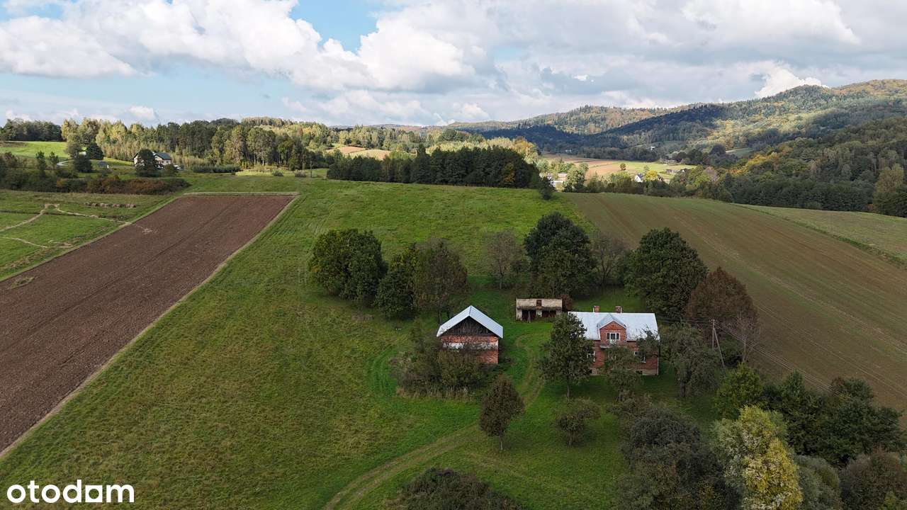 Dom z zabudowaniami blisko natury i z pięknymi widokami!-1