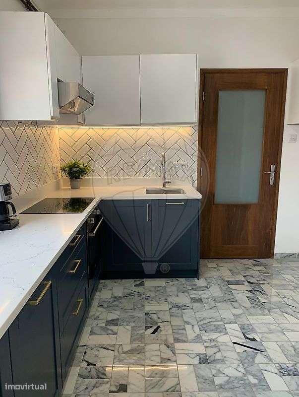 Moradia T6 para venda-10