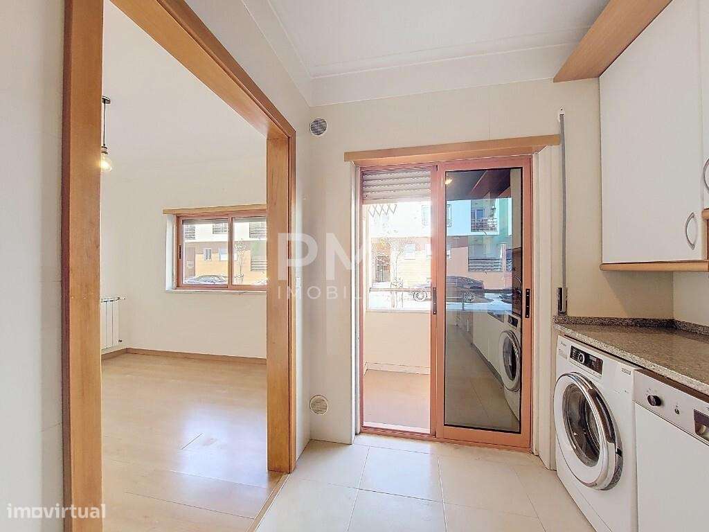 T1+1 Moderno na Quinta da Arieira em Camarate - Grande imagem: 2/24