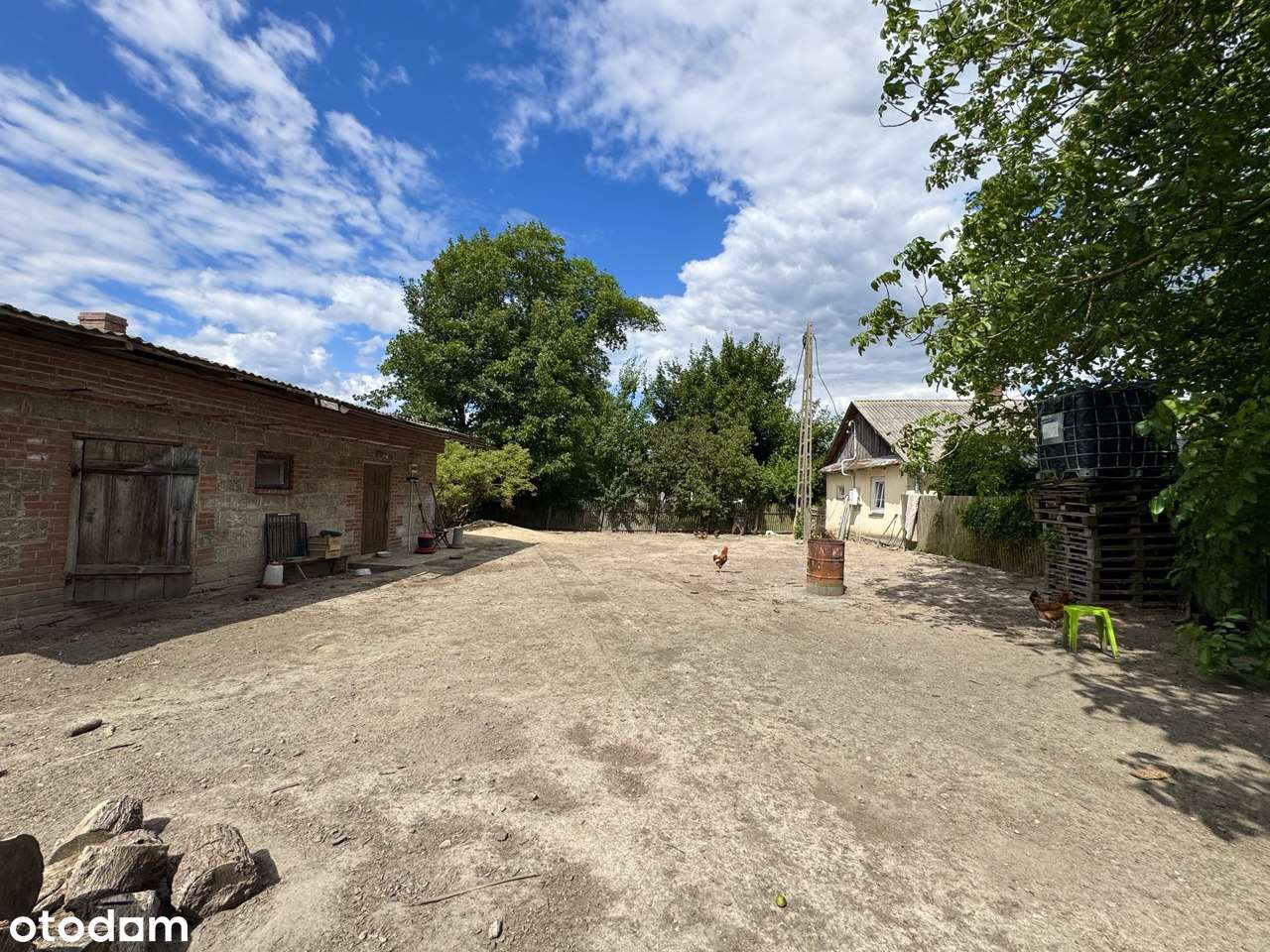 Dom z dwiema działkami – z bezpośrednim dojazdem z drogi asfaltowej!-17