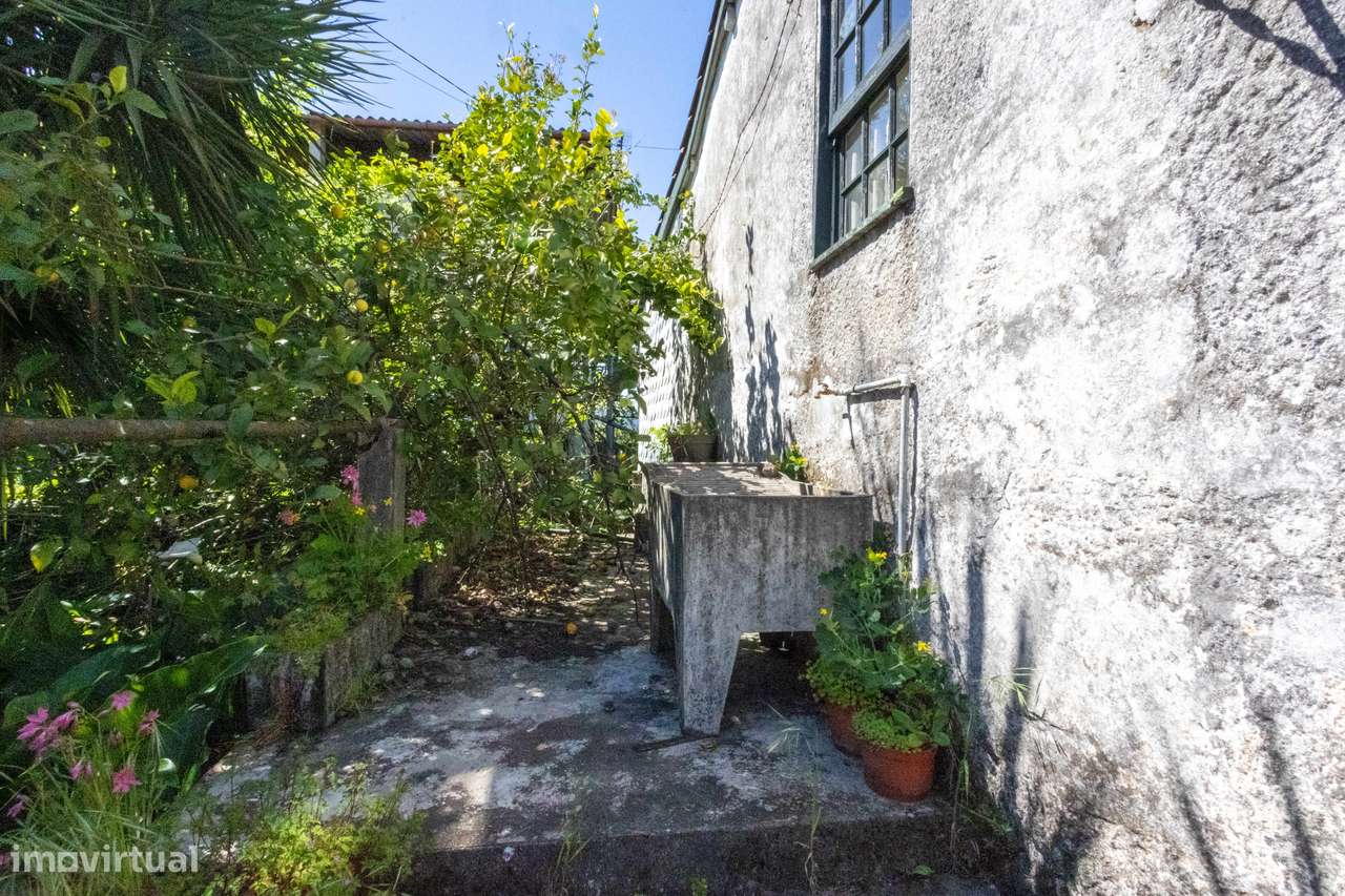 Casa para reabilitar em Arco de Baúlhe – Oportunidade única-10