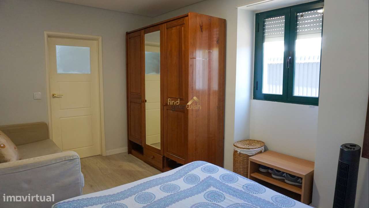 Quintinha Renovada com Terreno de 14.760 m² em Carvalhal, Turquel-9