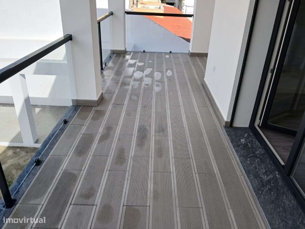 Moradia T3 em Fernão Ferro - Grande imagem: 2/26