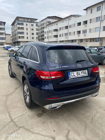 Mercedes-Benz GLC 220 d 4MATIC - 8