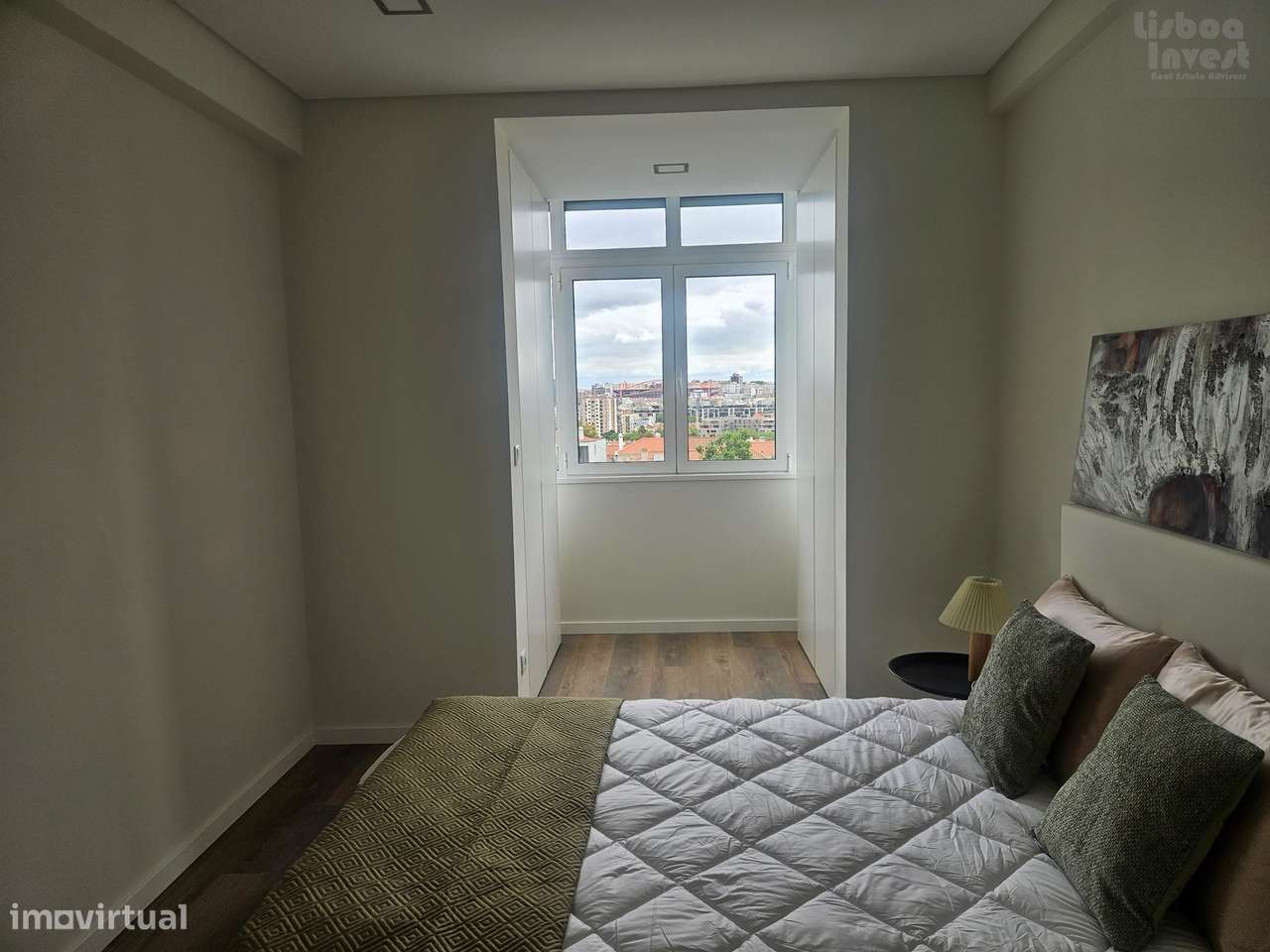 Apartamento T3 Novo com Varanda em Benfica-12