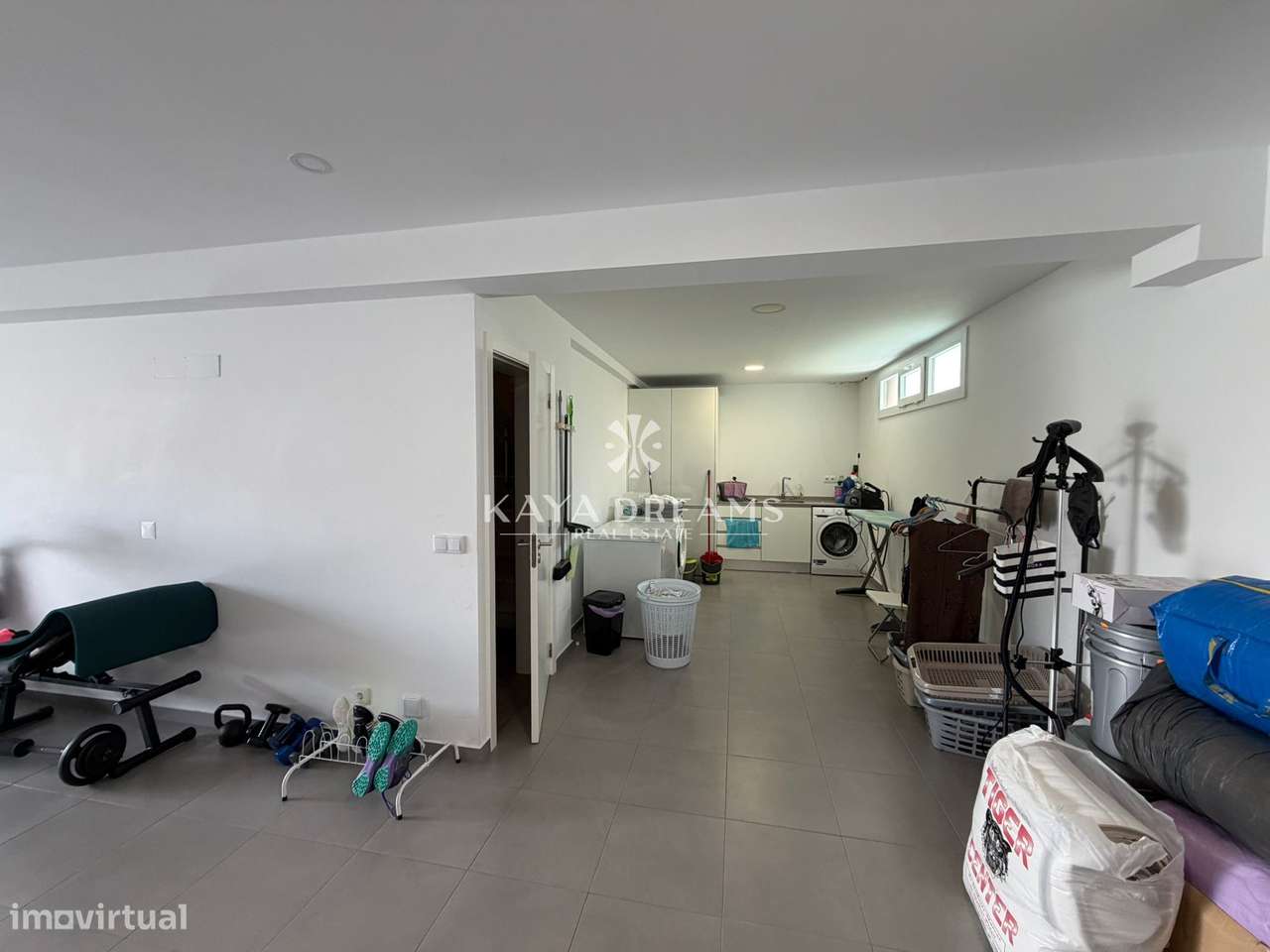Moradia T5 Semi-Nova em Famões, Odivelas a 5 mint do Strada Outlet-29