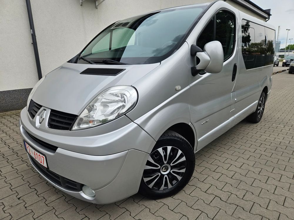 Renault Trafic II Passenger Pack Clim 2011