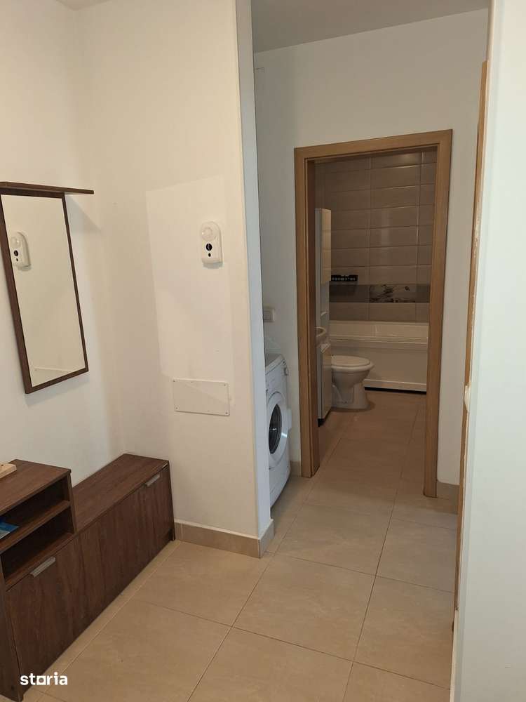 Garsoniera spatioasa cu grădină și balcon, bloc 2013-6