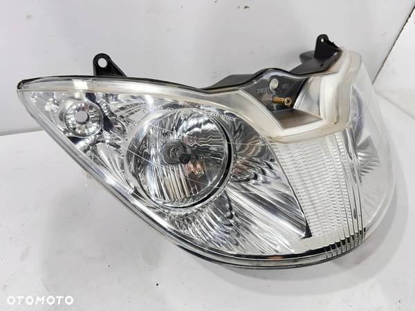 Lampa reflektor Piaggio X8 125 - 2