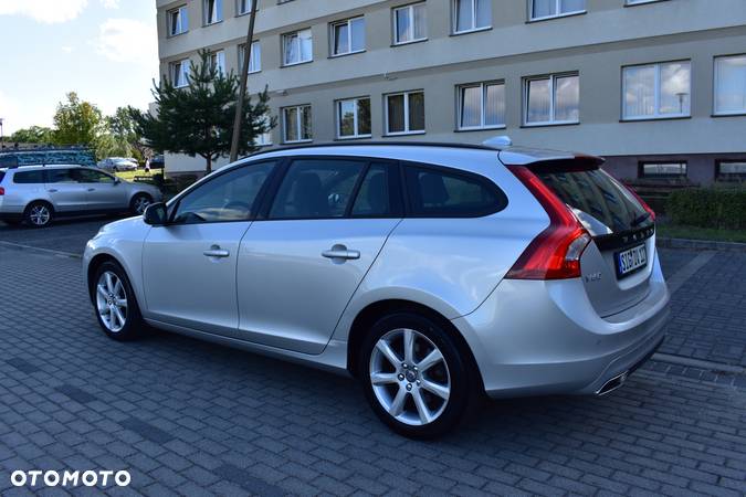 Volvo V60 D4 Drive-E Momentum - 15