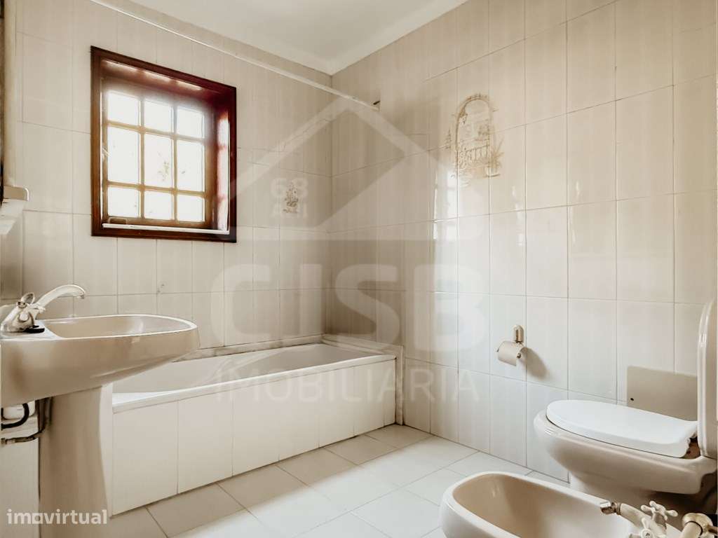 Moradia Isolada T5+3 em Salvaterra de Magos-28