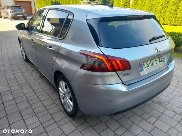 Peugeot 308 - 7