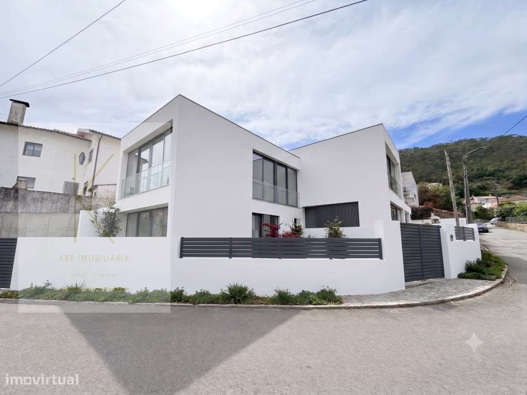 Moradias Exclusivas em Construção - Zona da Abelheira - Meadela/Via...-0