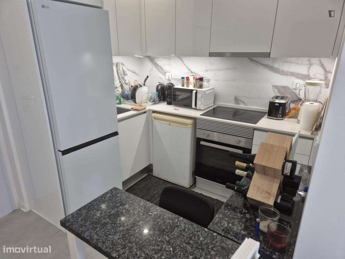 Quarto - localizado em Penha de França Lisbon - Grande imagem: 2/4