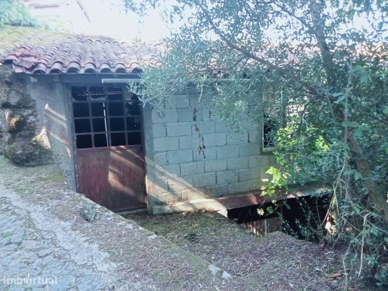 Moradia em Pedra de 1927 para Restauro | Lindoso, Ponte da Barca-0