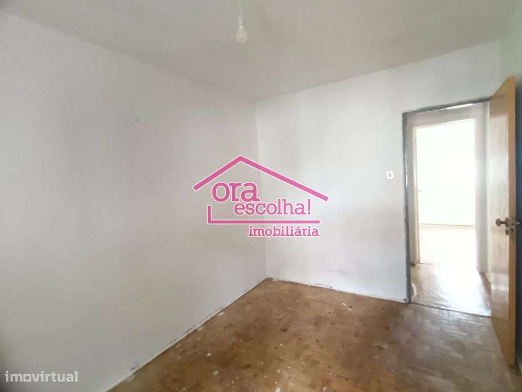 Apartamento T3 em Remodelação Total no Laranjeiro!-3