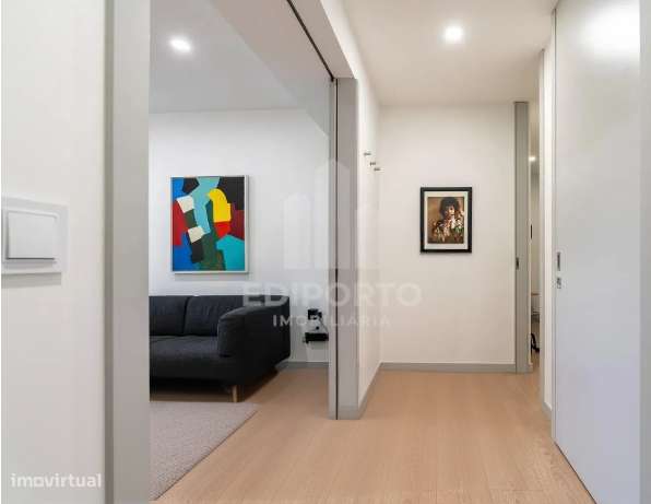 T2 COM GARAGEM E VARANDA   NO PORTO-3