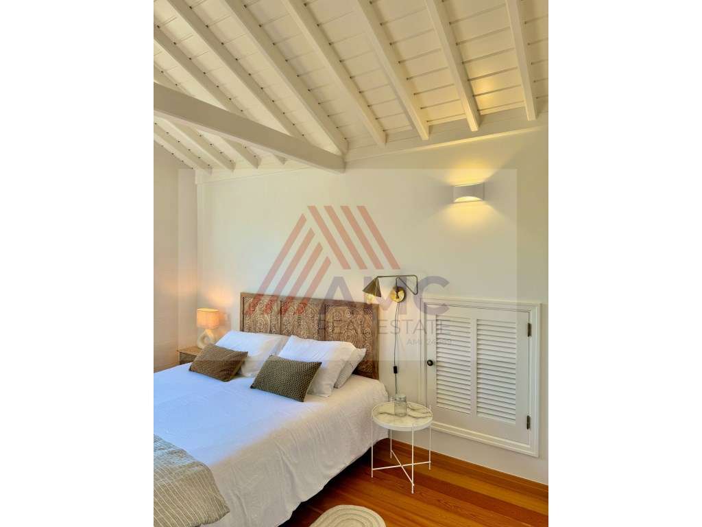 MORADIA COM 2 PISOS NO CORAÇÃO DA VILA MADALENA DO PICO-21