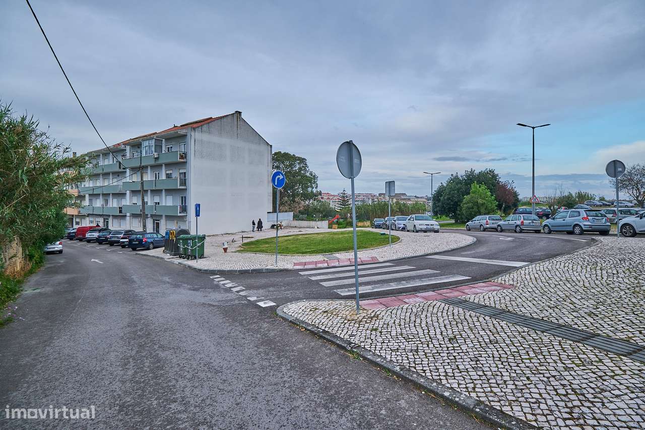 Apartamento T3 com varanda na Sobreda-18