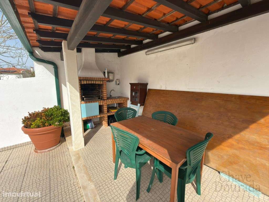 Moradia M3 com logradouro e garagem - Santa Clara-23