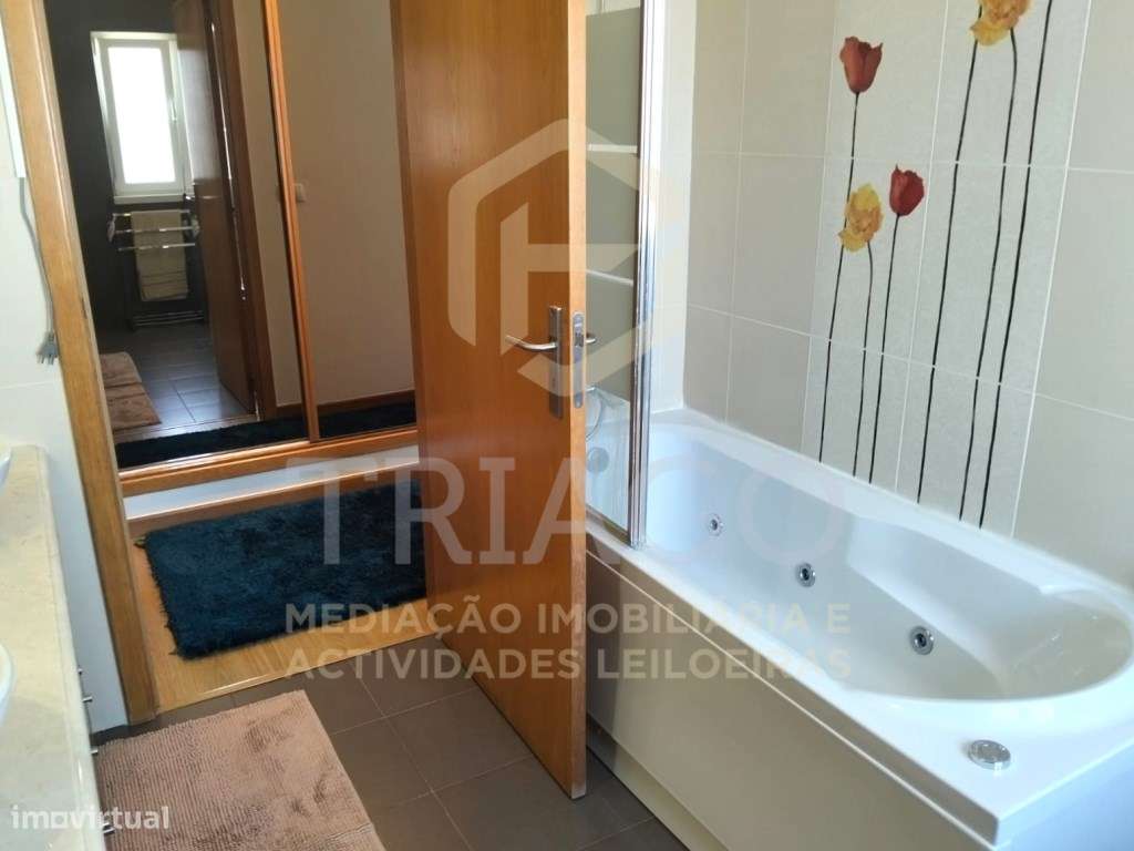 Moradia T4 Isolada-27