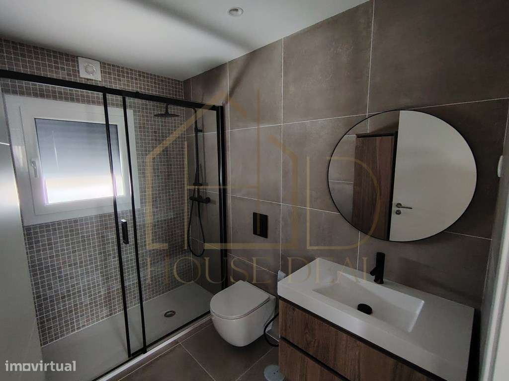 Magnífica Moradia T4 com Garagem e Piscina. Vendas de Azeitão-47