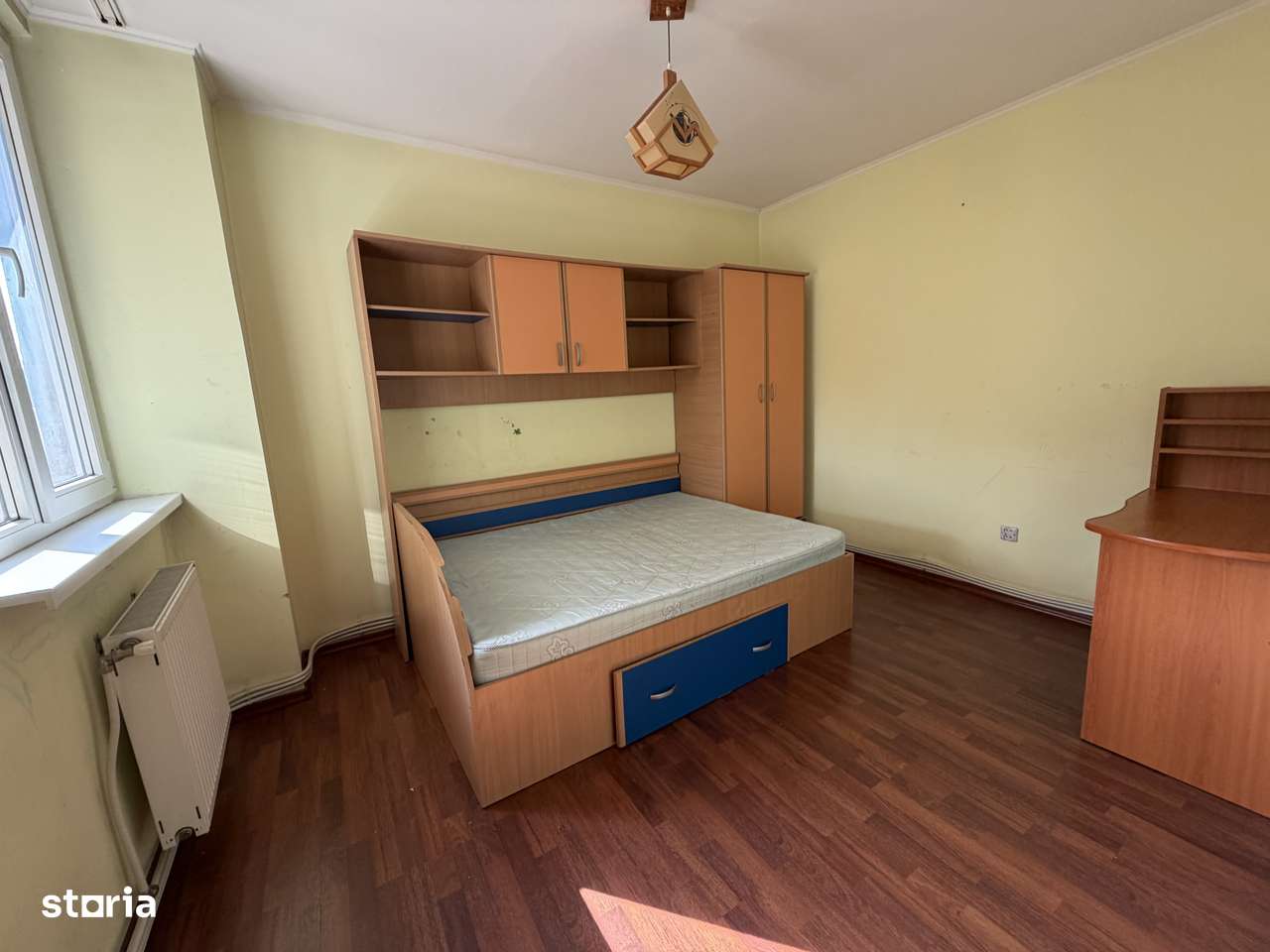 Apartament 3 camere Mioveni, Et3, Casa de Cultura, 2 balcoane - Imagine principală: 1/9