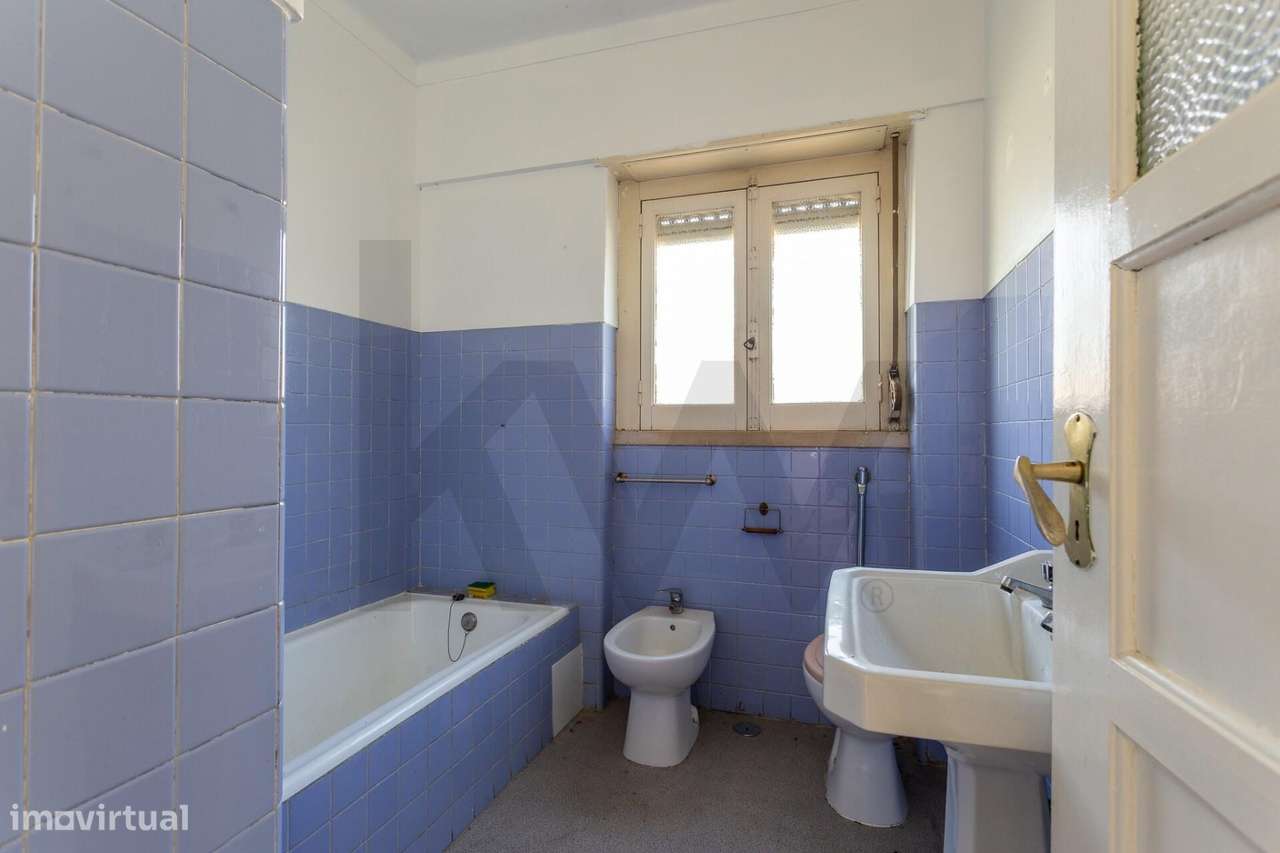 Moradia isolada para (sonhar e) remodelar | 300m2 área | Jardim à volt-28