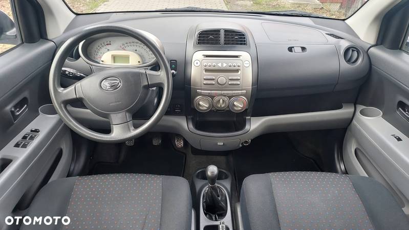 Daihatsu Sirion 1.0 - 12