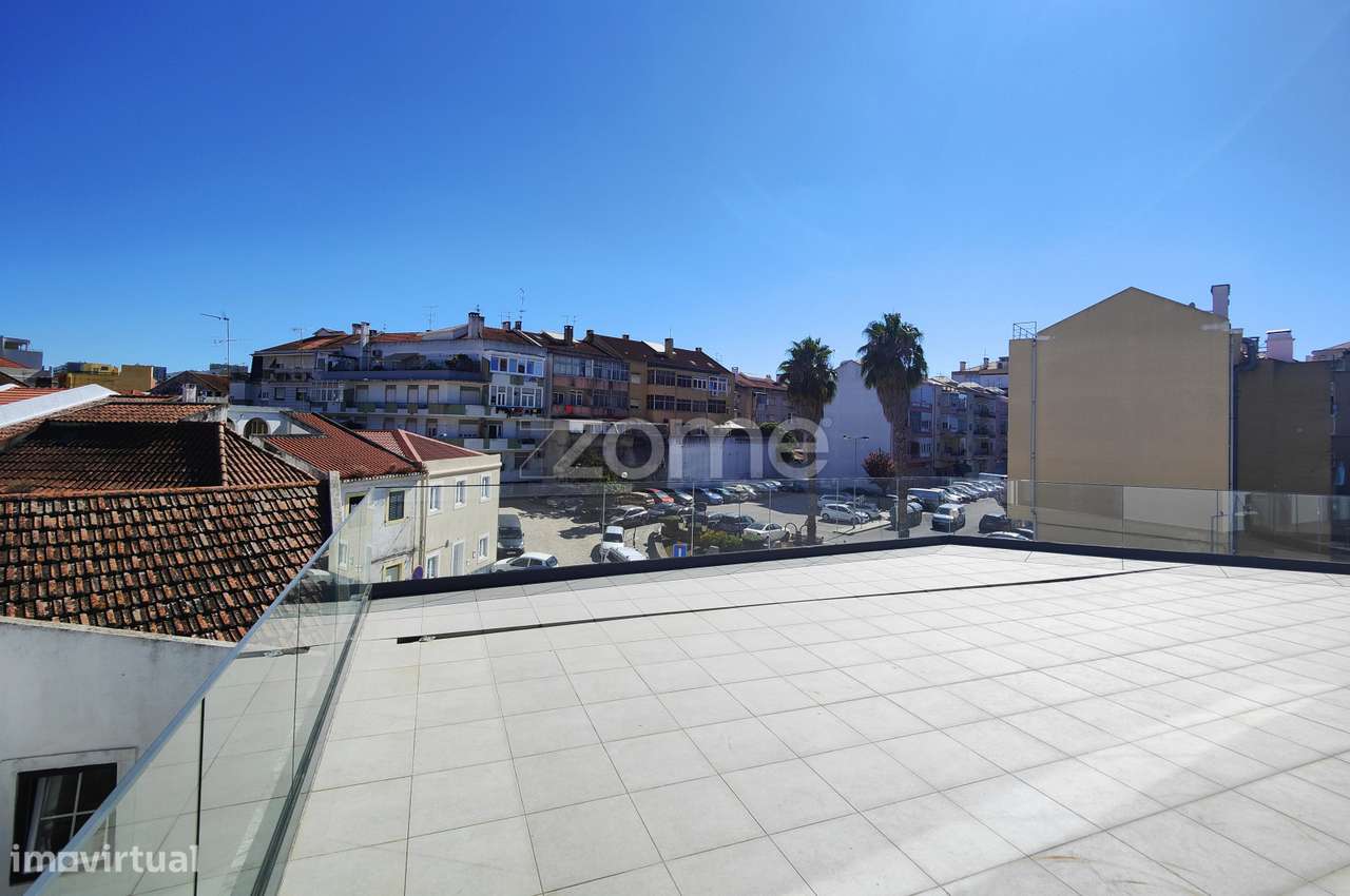 Apartamento T5 Novo em Sacavém-48