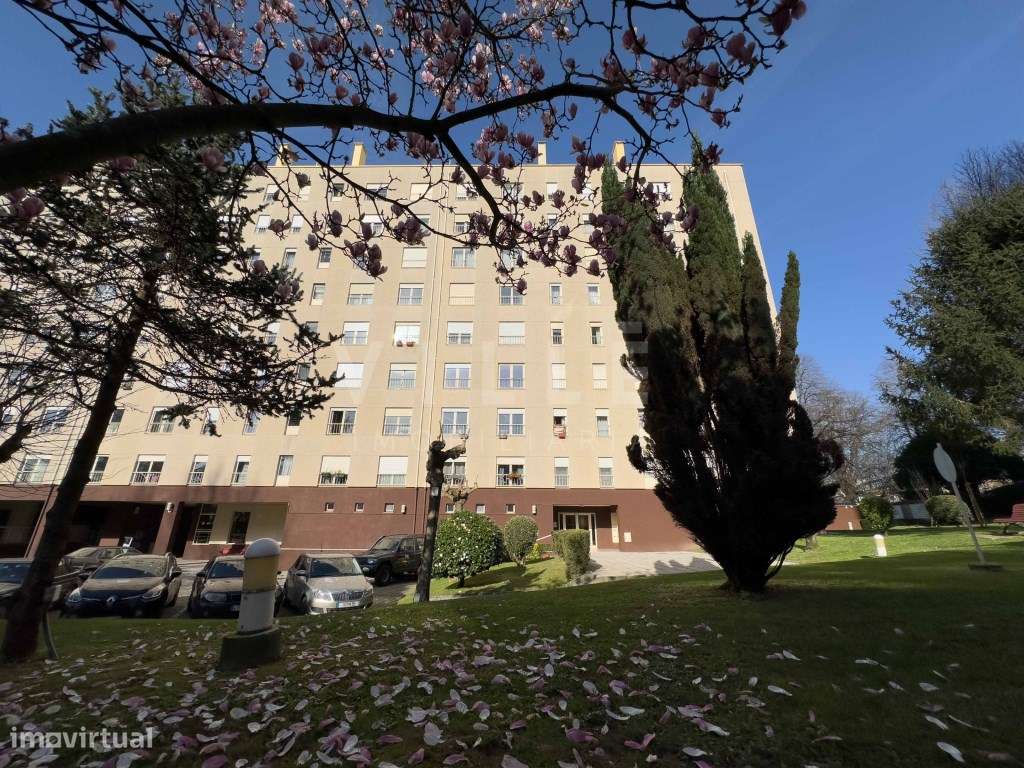 Apartamento T3 remodelado em 2025 | Vista mar parcial | 2 lugares d...-42