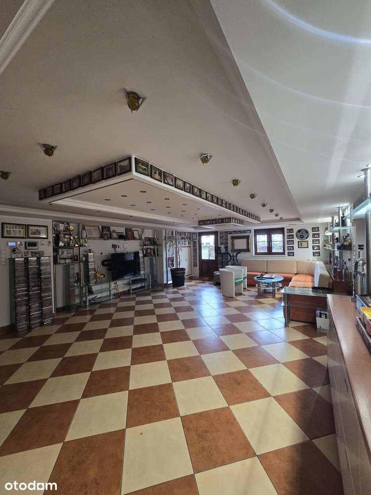 Komfortowy i wielofunkcyjny lokal mieszkalny + lokal użytkowy-6