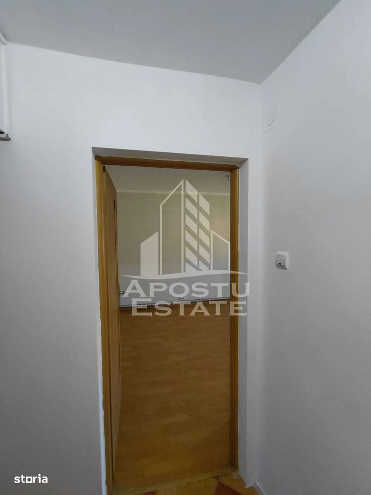 Apartament cu 2 camere, decomandat, centrala proprie,zona Soarelui - Imagine principală: 5/6