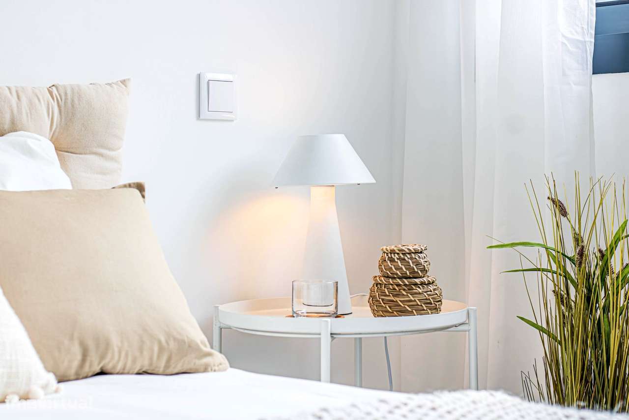 T2 NOVO COM VARANDA E GARAGEM - PRONTO A ESCRITURAR-12