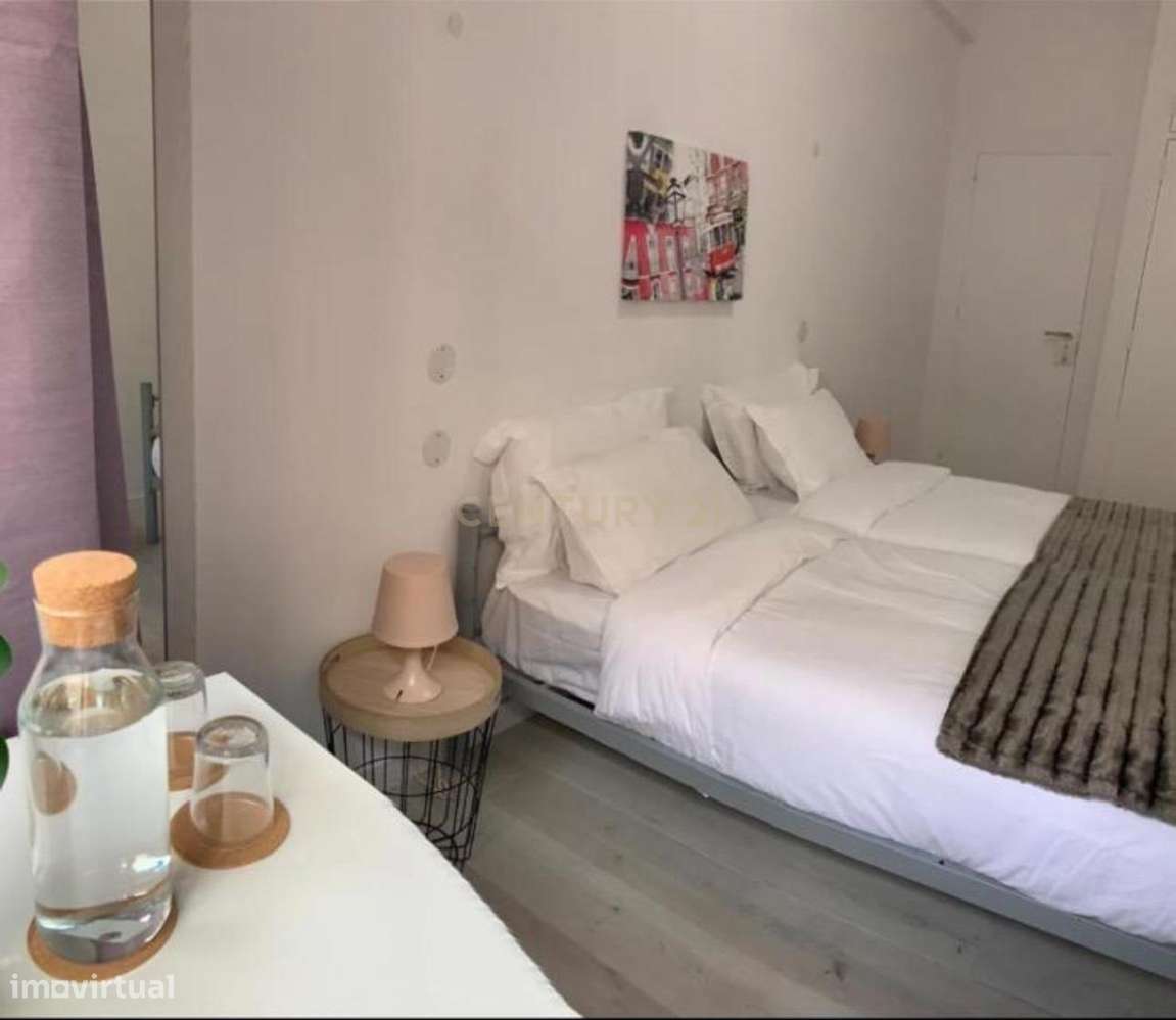 Apartamento T3 + 1 com Licença de Alojamento Local – Estrela/Campo de-10