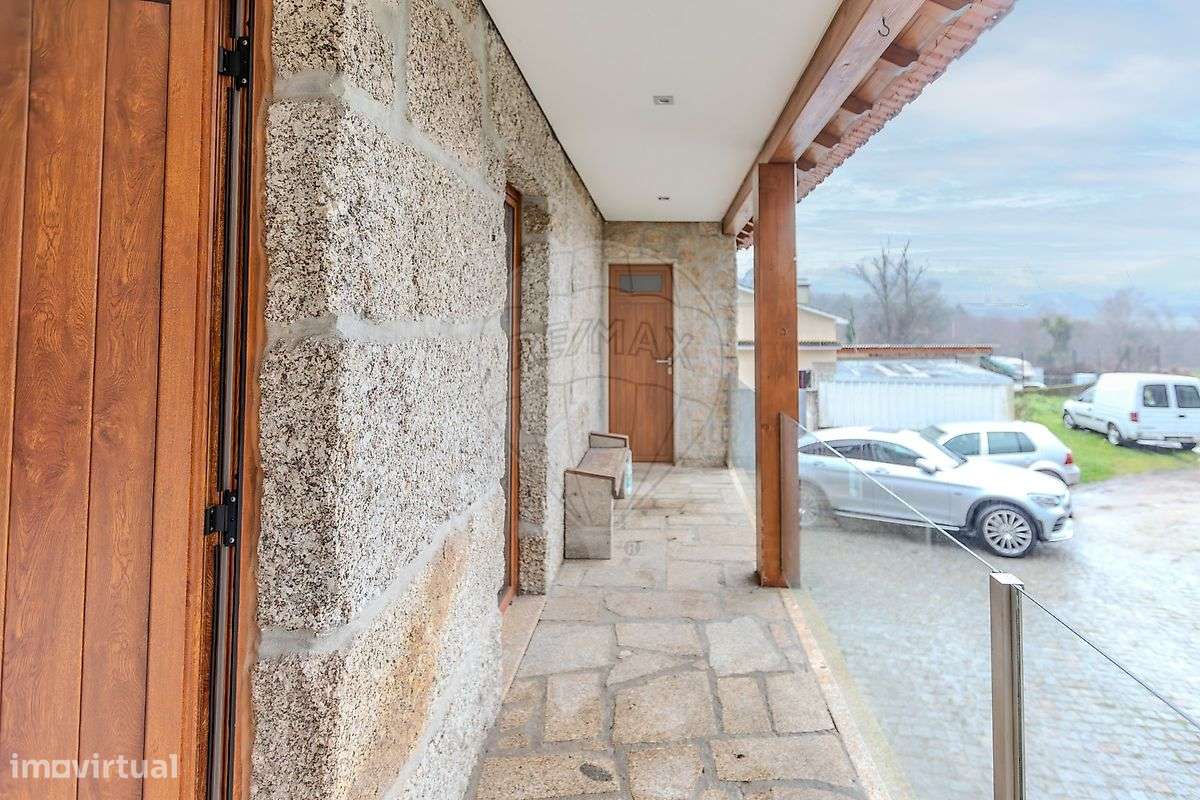 Moradia T2 para venda - Grande imagem: 2/30