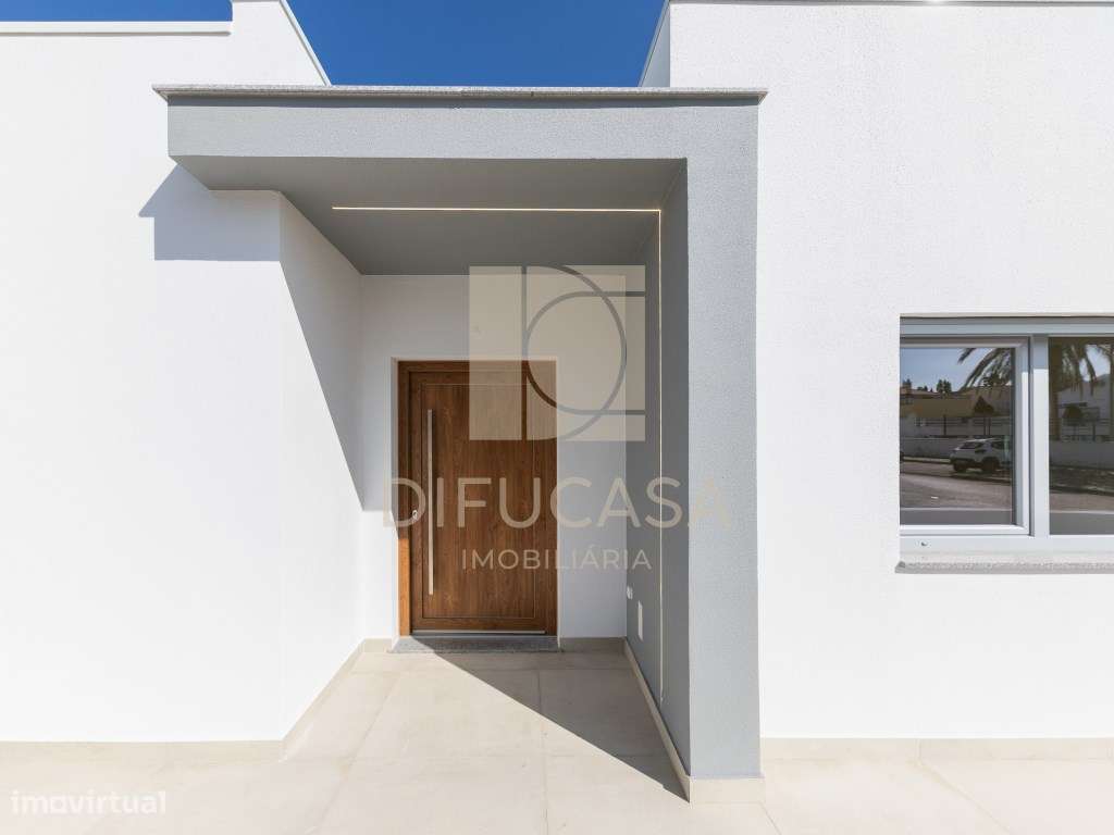 Moradia T4 localizada em Aldeia de Irmãos (Azeitão)-21