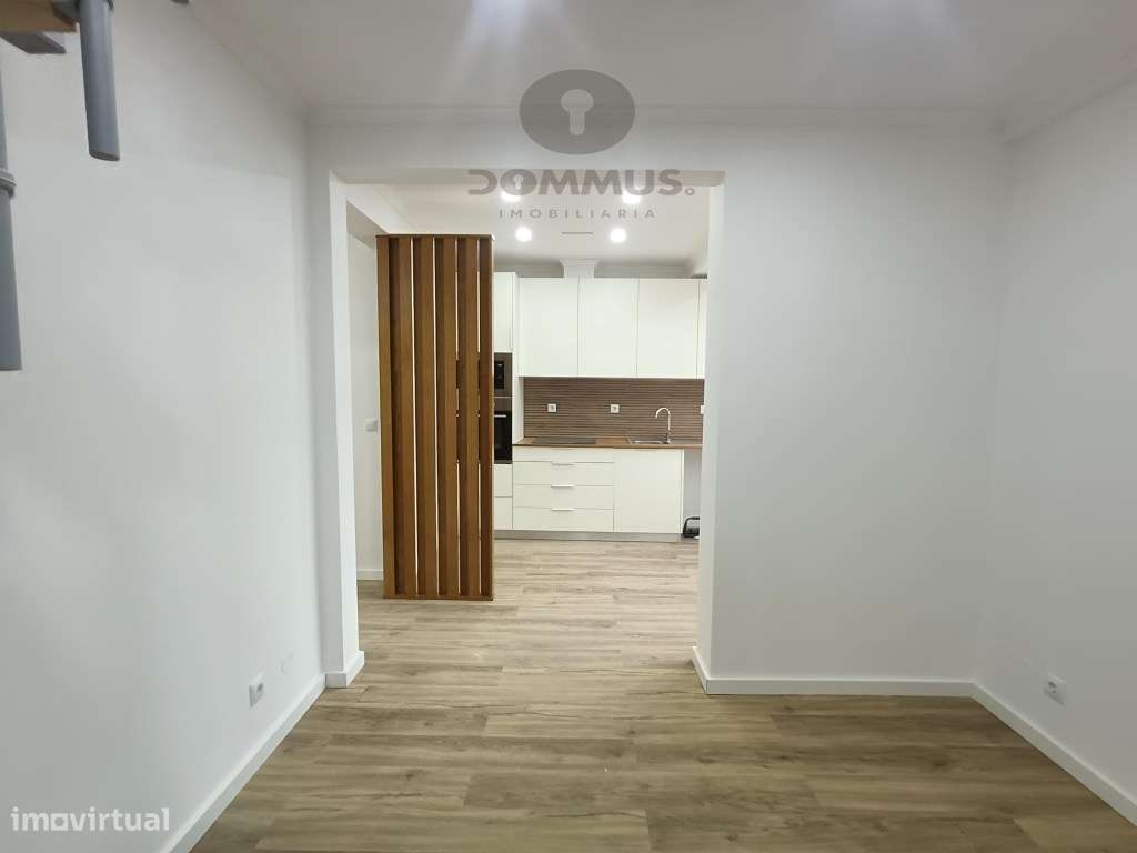 Apartamento T2 Duplex totalmente remodelado-2