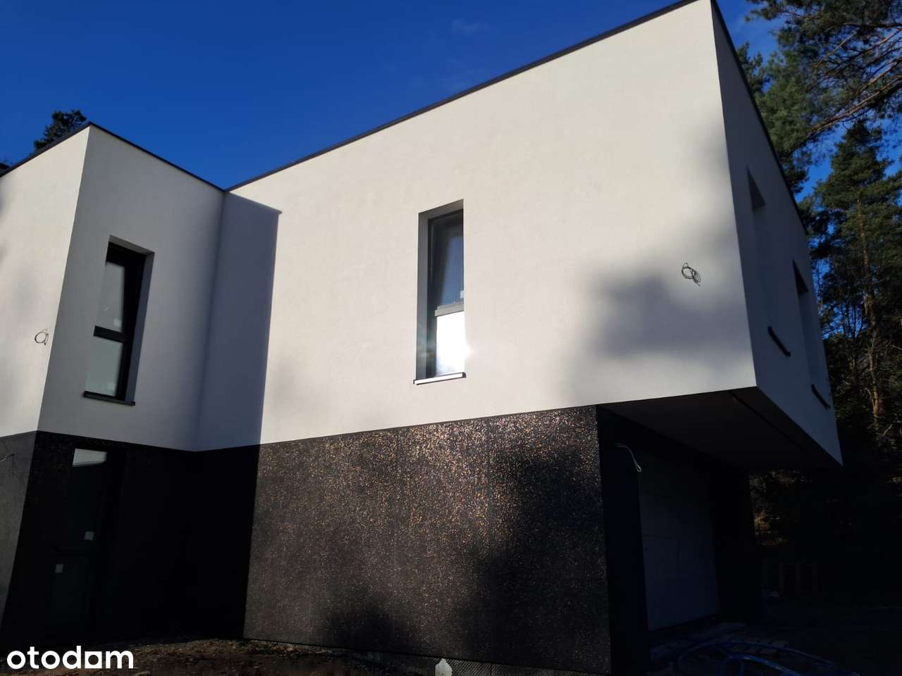 Nowoczesny dom. Wyjątkowa lokalizacja. - Pełny obrazek: 4/13