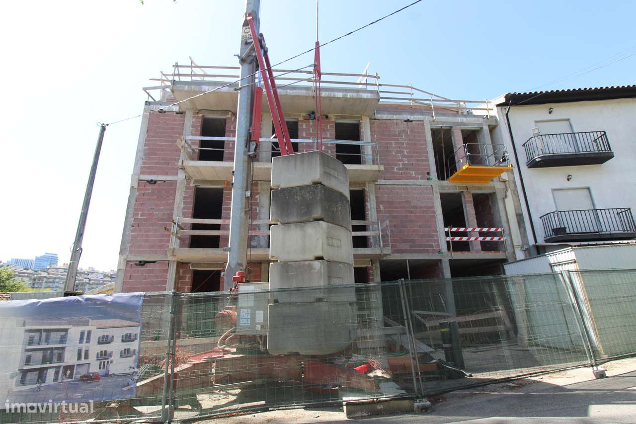 Apartamento Novo em Prédio com Arquitetura Moderna-2