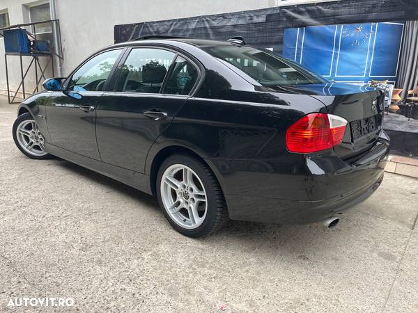 BMW Seria 3 320d DPF Touring Edition Fleet Sport - 23