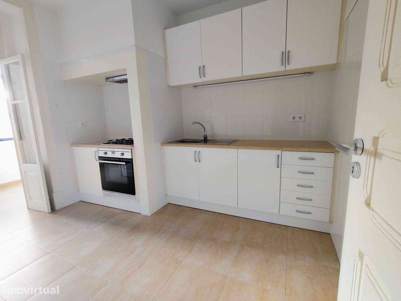 Apartamento T2 em São Domingos de Benfica - Grande imagem: 5/17