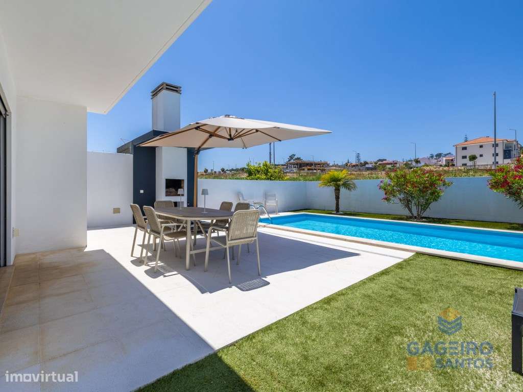 Moderna moradia T3 com piscina privativa-37