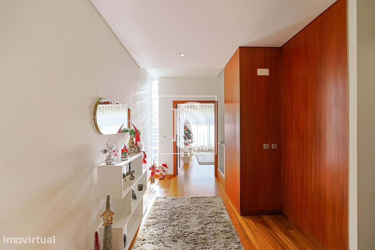 Moradia Isolada com PISCINA, em Tamel (São Verissimo)!-26