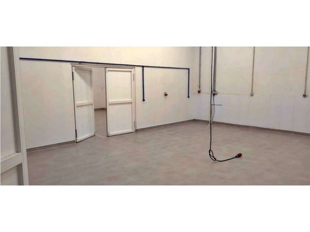 Armazém na Zona Industrial da Maia - Grande imagem: 3/13