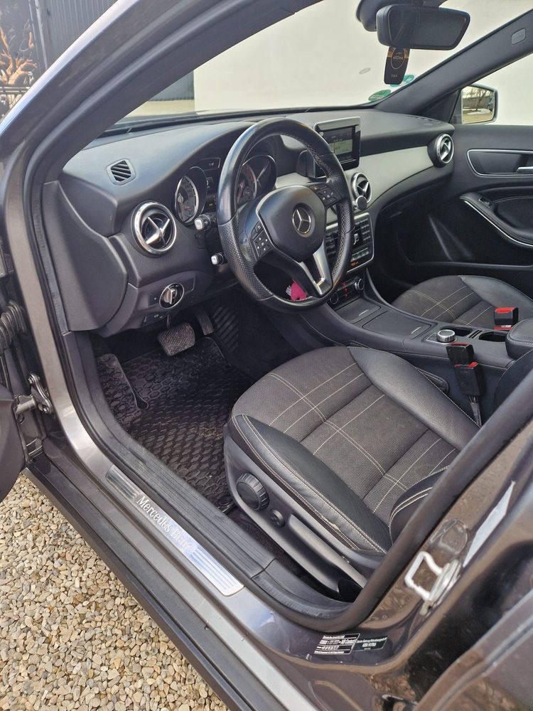 Mercedes-Benz GLA 220 CDI 7G-DCT Urban 2014