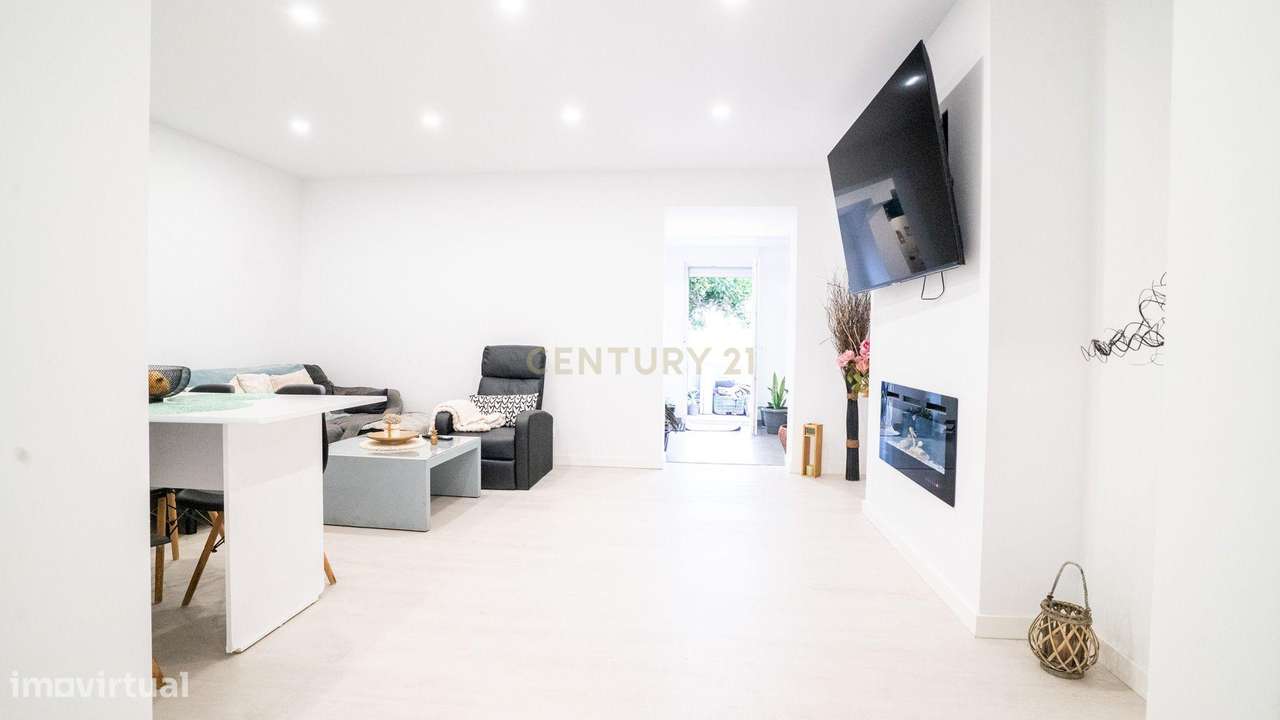 Apartamento T3+1* no Largo da Amoreira, Ramada - Grande imagem: 5/28