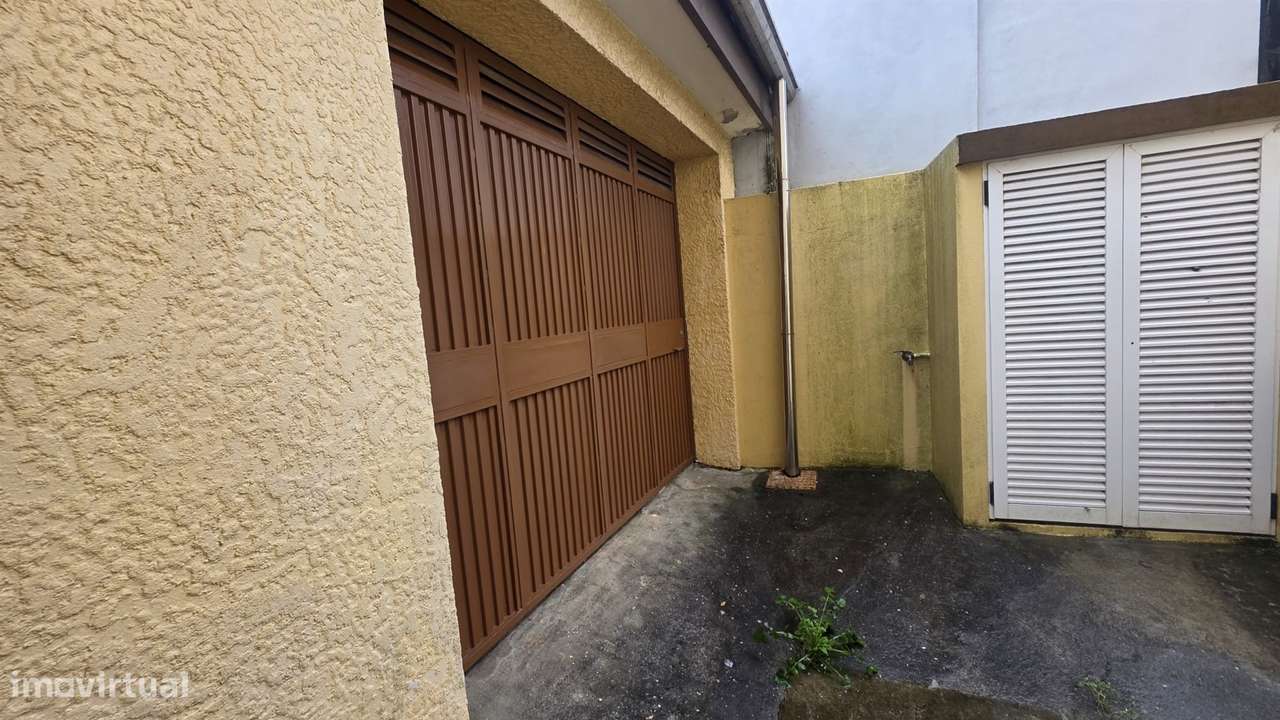 Moradia T3, de 4 frentes, em Arcozelo - Oportunidade Única!-11