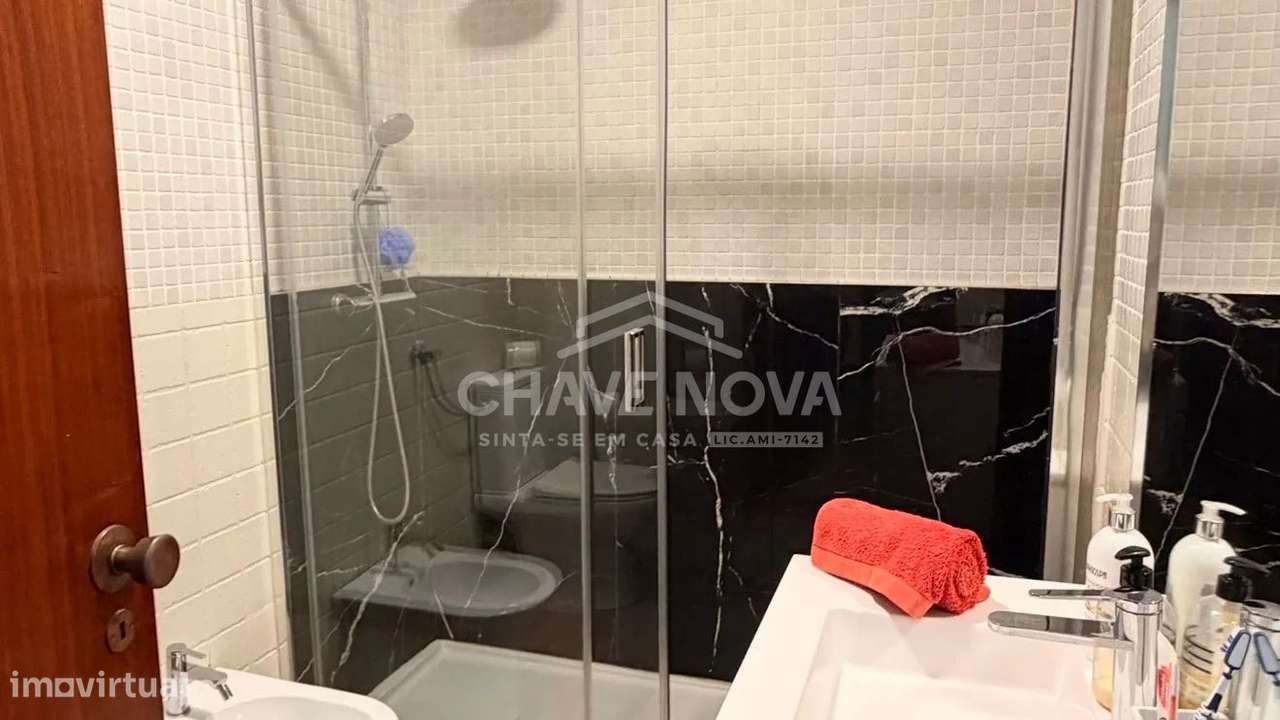 T2 Ren. c/lugar de garagem em Vila Nova de Gaua ( Gaiashopping)-11