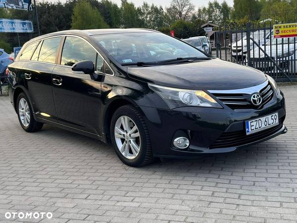 Toyota Avensis 2.0 D-4D Active - 9